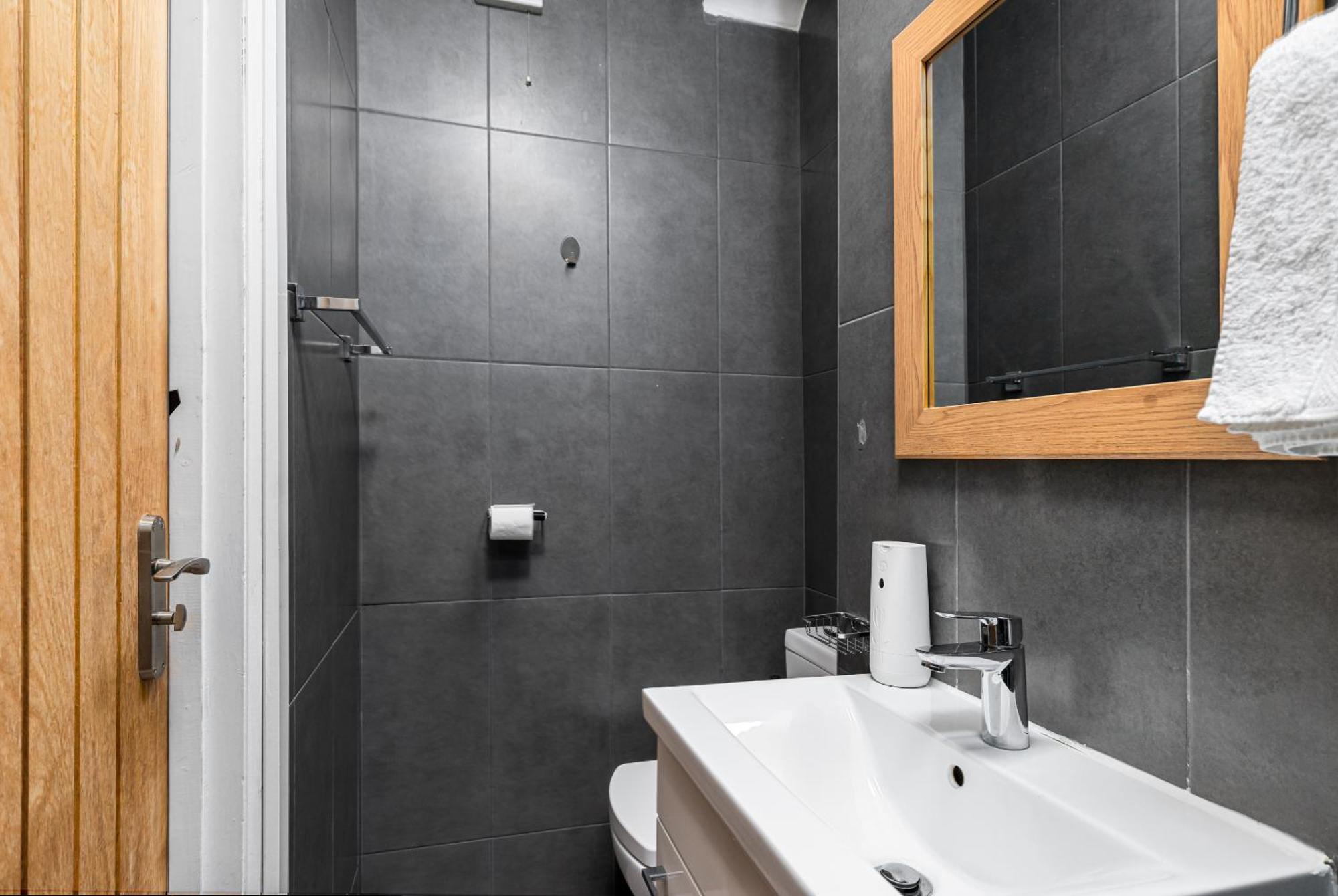Ryam Suites Londra Exterior foto