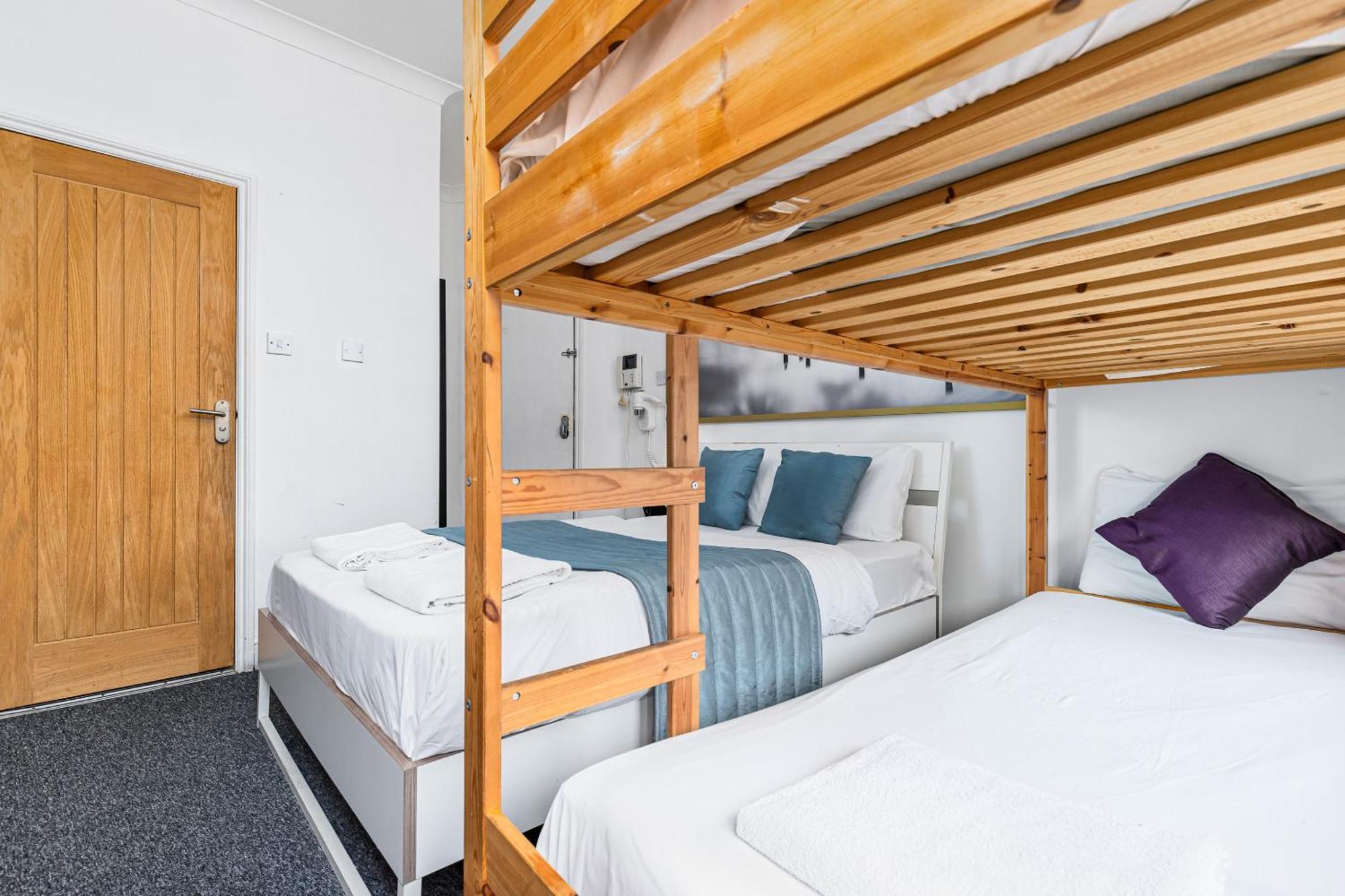 Ryam Suites Londra Cameră foto