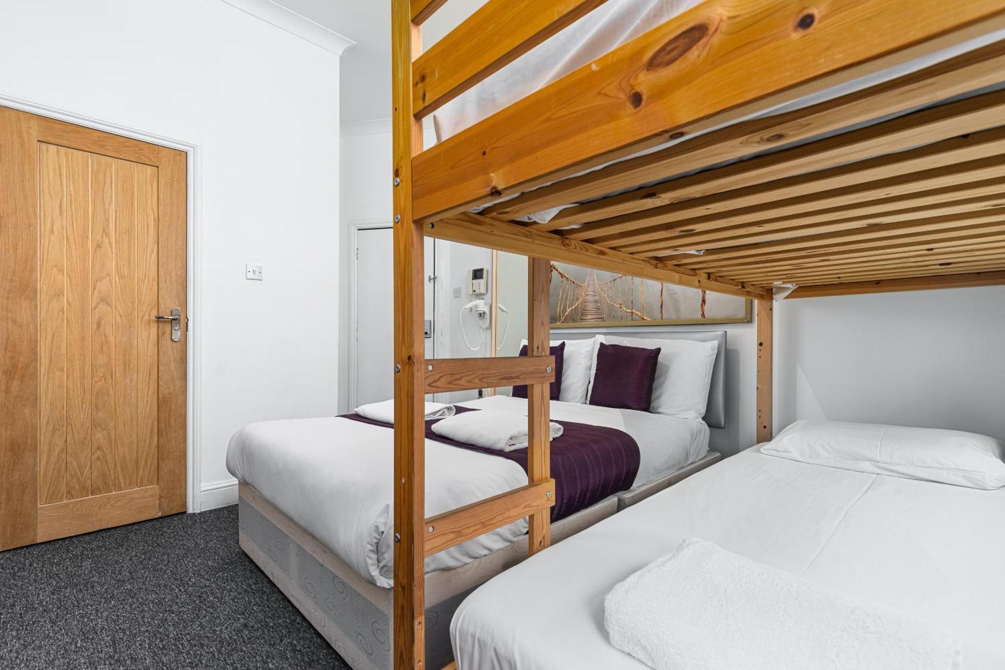 Ryam Suites Londra Cameră foto