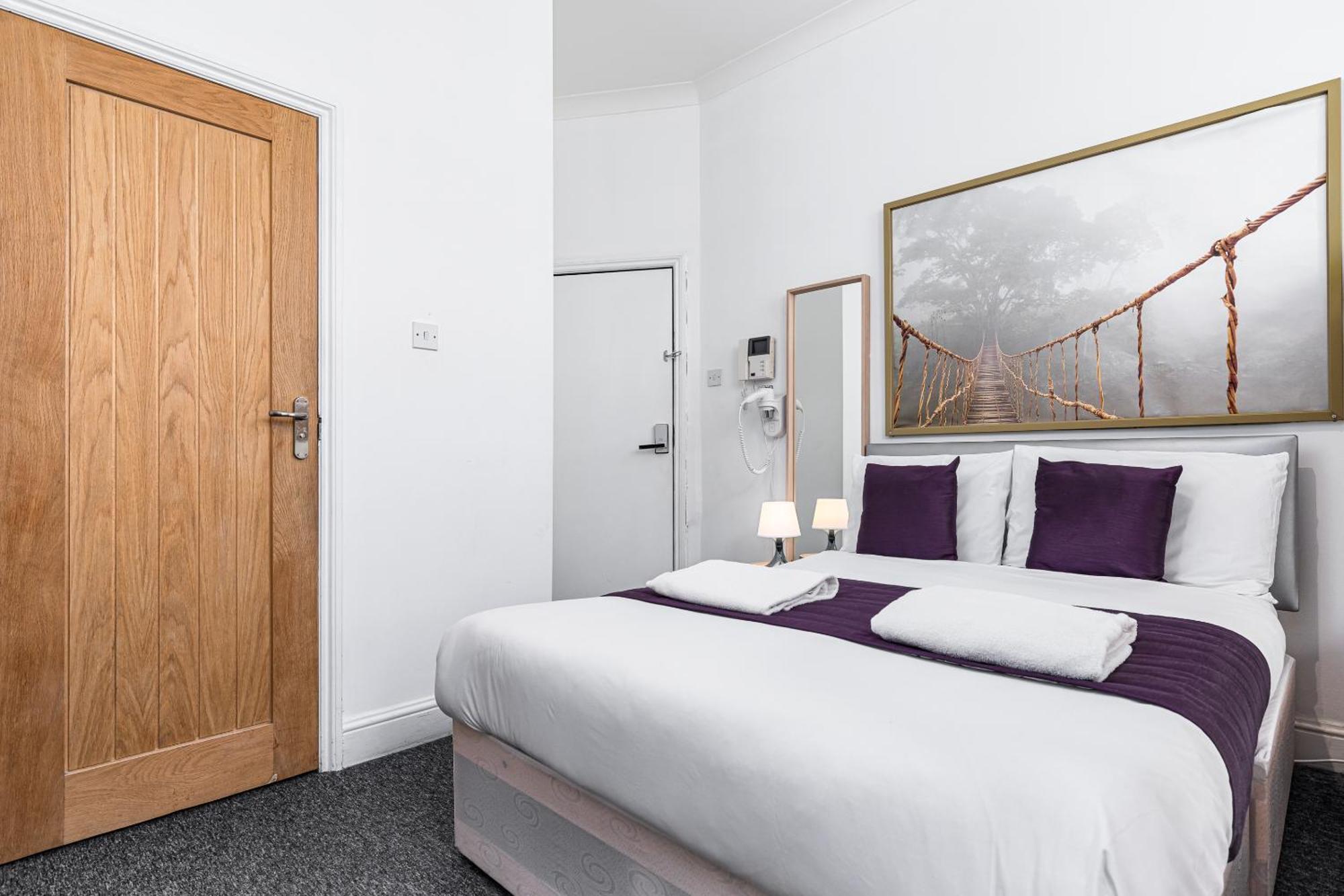 Ryam Suites Londra Cameră foto